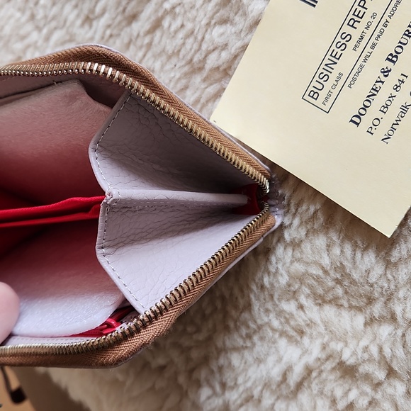 NWT Dooney & Bourke 3/4 Zip Oyster Pebbled Leather Wallet/Wristlet 🩶🎁🦪 - Picture 8 of 16